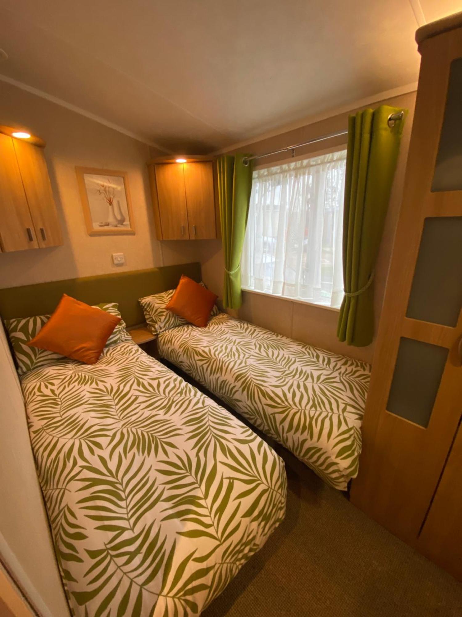 Red Squirrel Lodge Sandown Zewnętrze zdjęcie